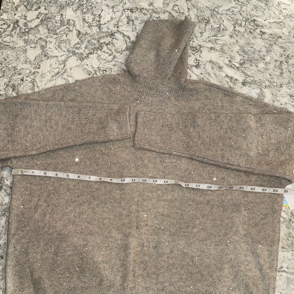 Turtleneck Sweater Size Small NWT - Picture 6 of 7